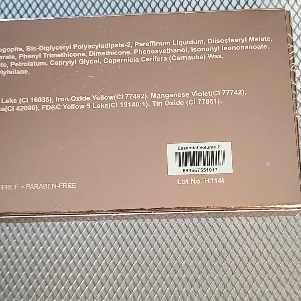 Girlactik Essential Eyeshadow Palette Volume 2 Vibrant Hues, Matte, Neutral NIB